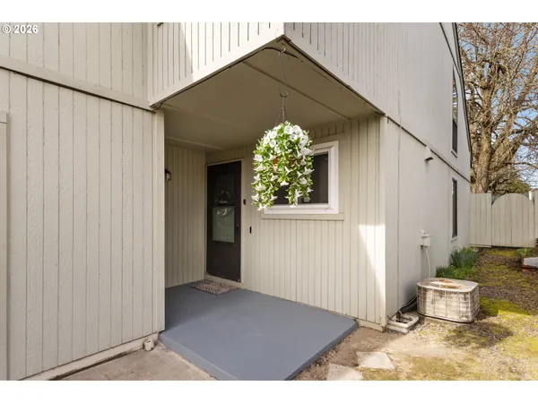 a house view with a outdoor space