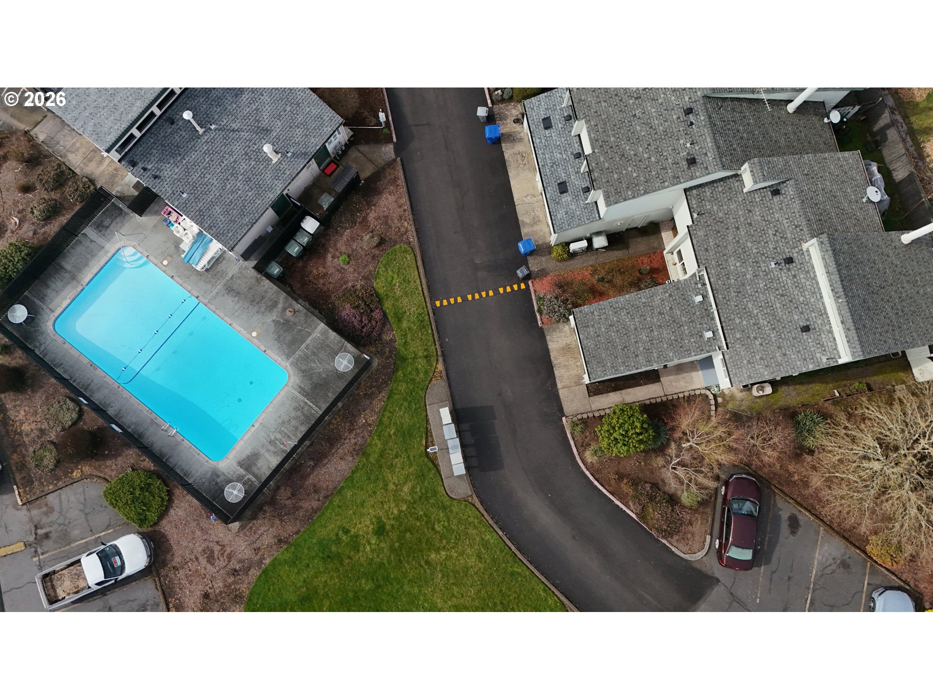 3828 Auburn Road Northeast Salem, OR 97301 - Photo 31 of 34 an aerial view of a house