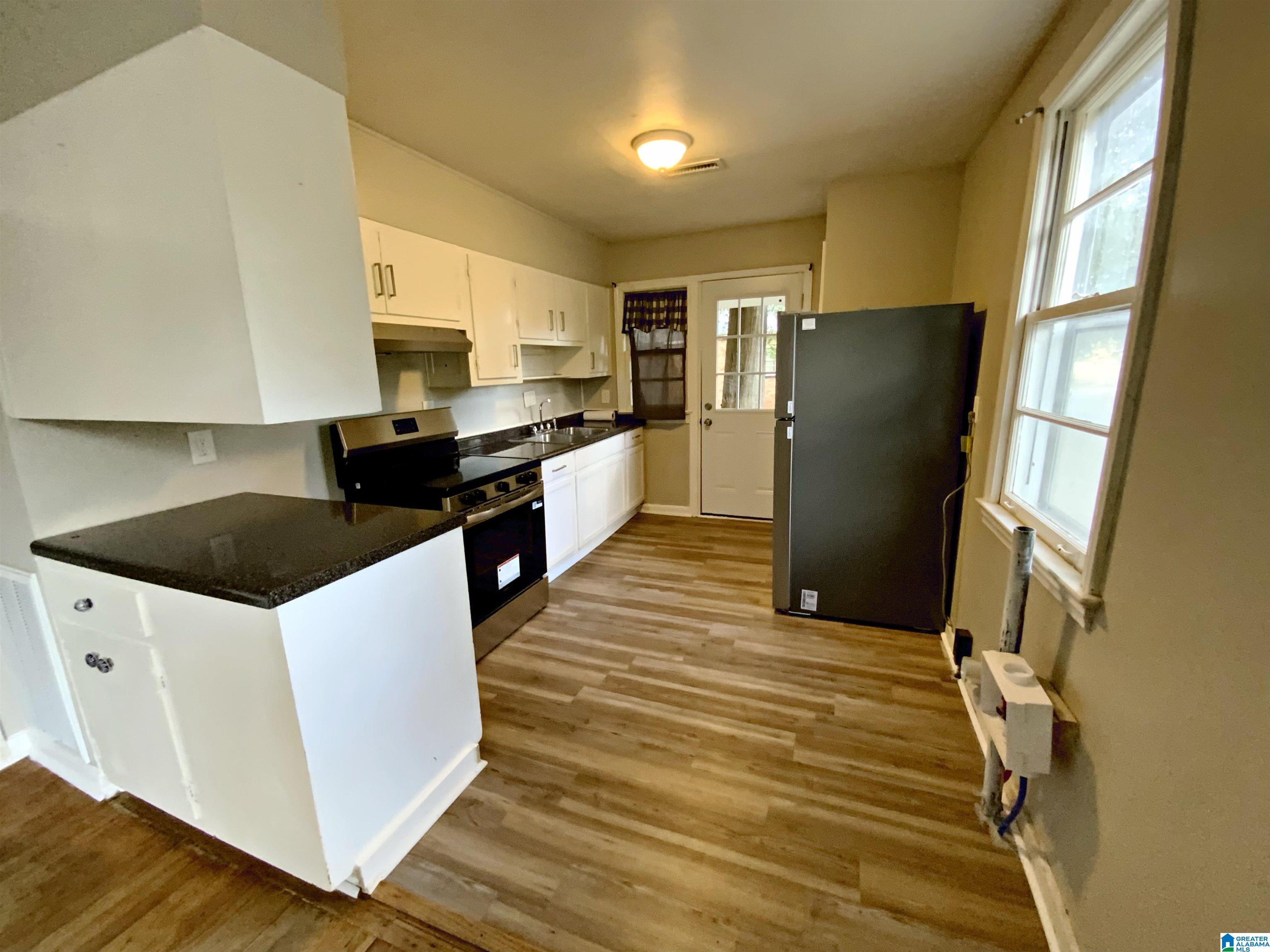 709 Glenwood Road Talladega, AL 35160 - Photo 12 of 37