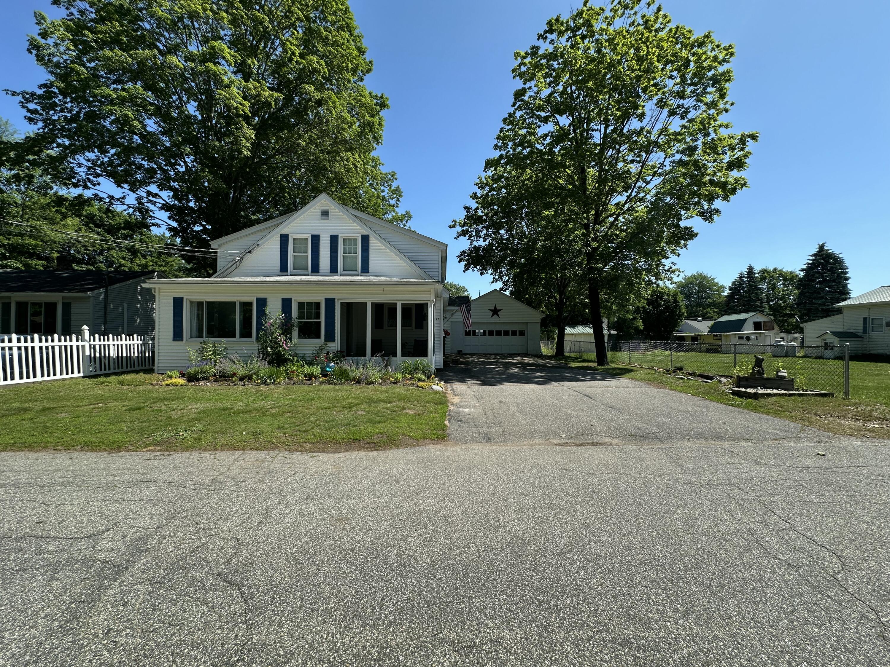 17 Ruth Street Sanford, ME 04073 - Photo 2 of 68 IMG_9515