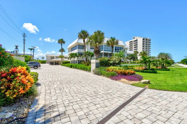 $1,150,000 | 325 South Beach Road, Unit 301, Tequesta, FL 33469