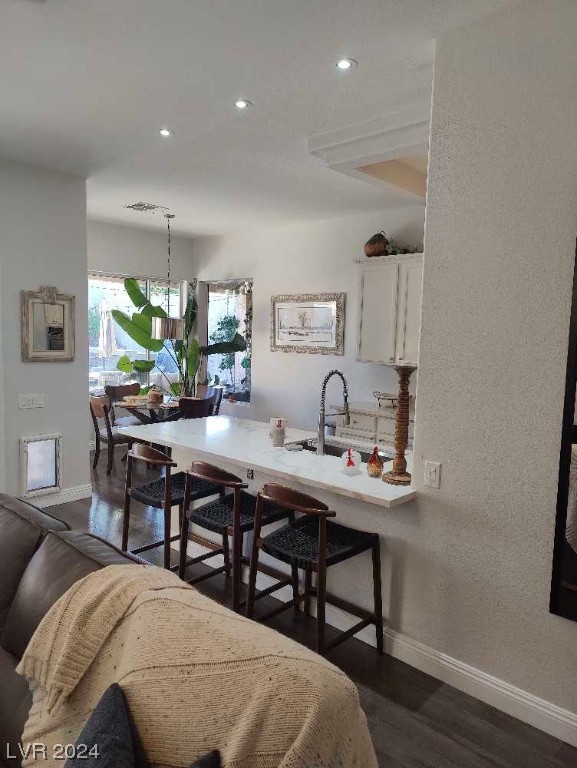 2045 Foxfire Court Henderson, NV 89012 - Photo 19 of 52 Breakfast bar