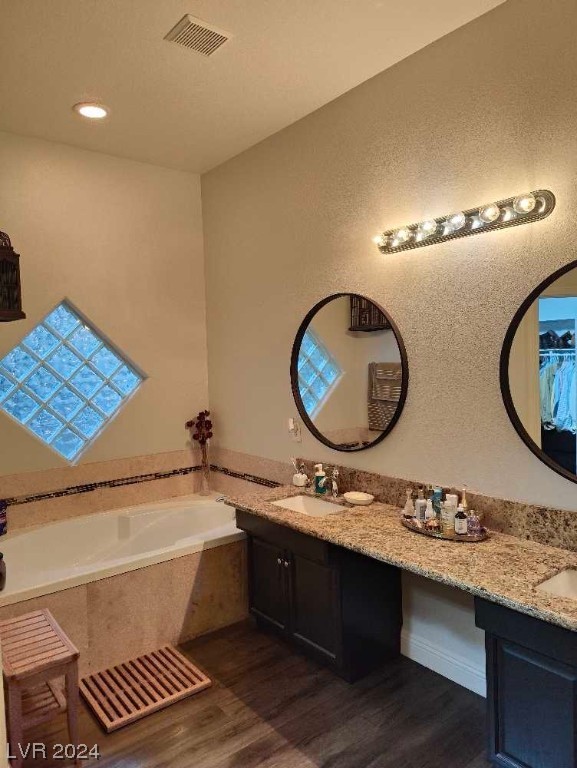 2045 Foxfire Court Henderson, NV 89012 - Photo 28 of 52 Separate tub