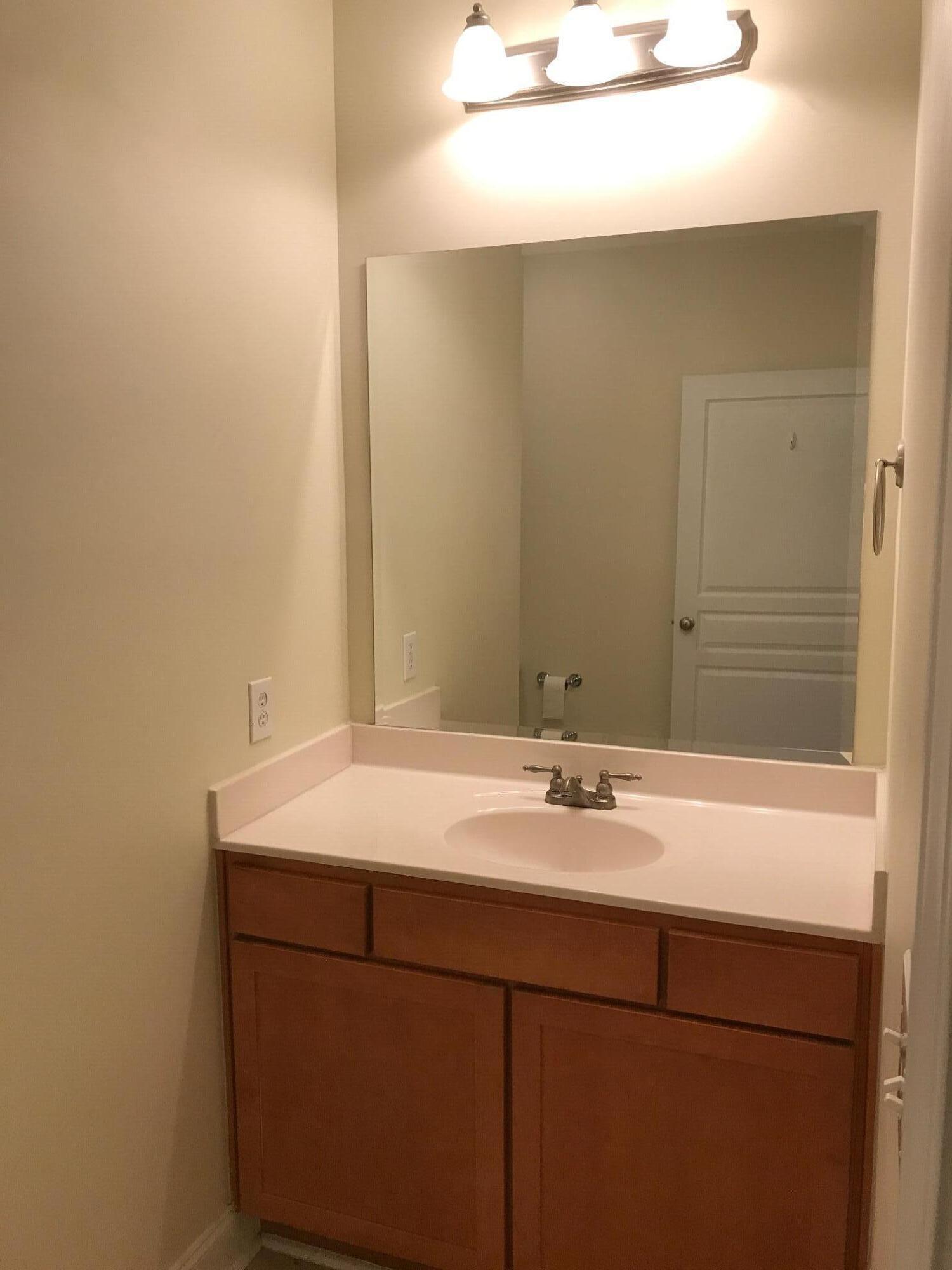1321 Basildon Road, Unit W/GARAGE Mount Pleasant, SC 29466 - Photo 9 of 12 Second vanity