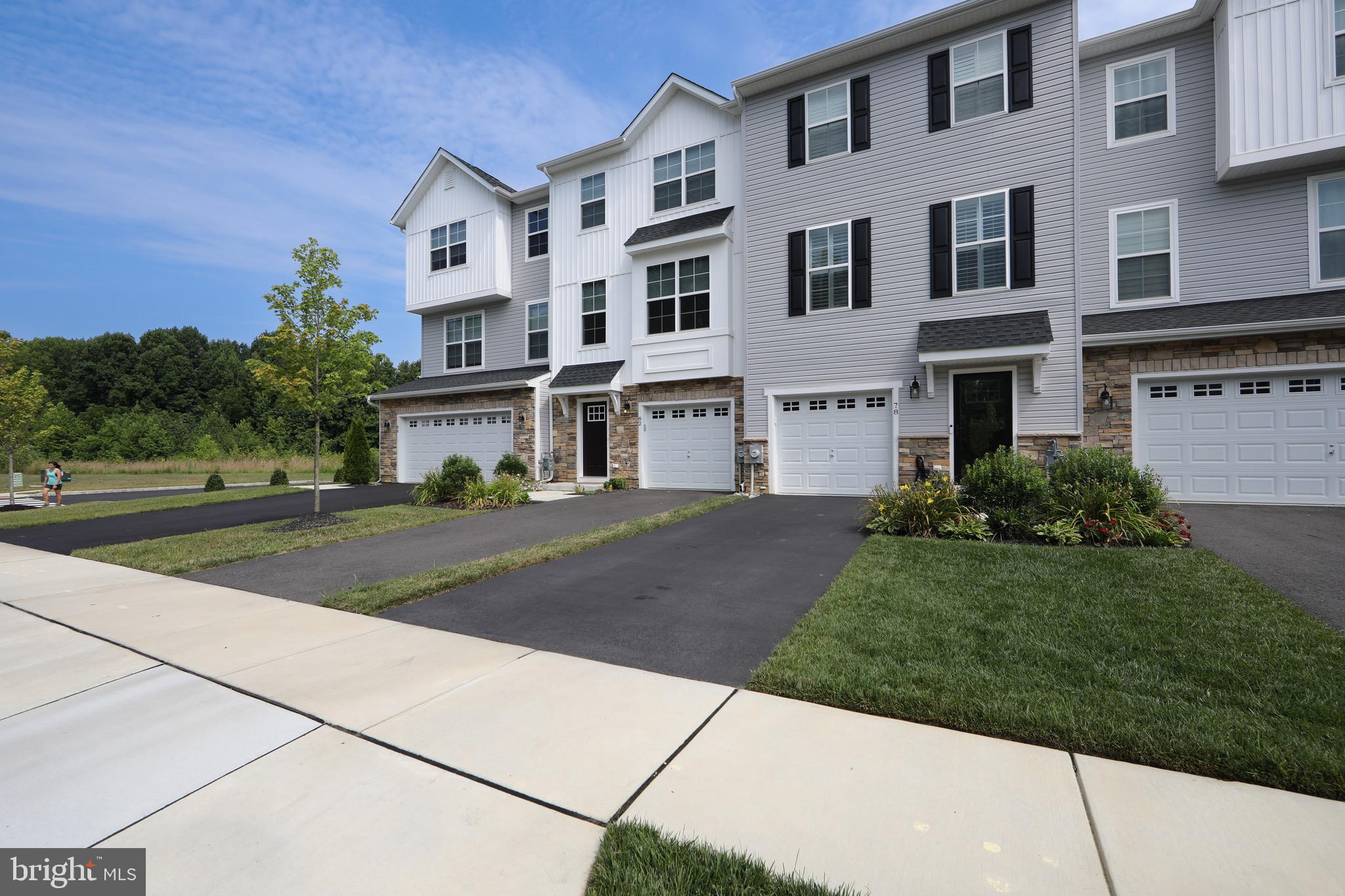82 Aviary Road Thorofare, NJ 08086 - Photo 3 of 43 Gallery Image 3
