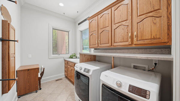 424 Hewgleys Road South Pittsburg, TN 37380 - Photo 36 of 53 Laundry Room