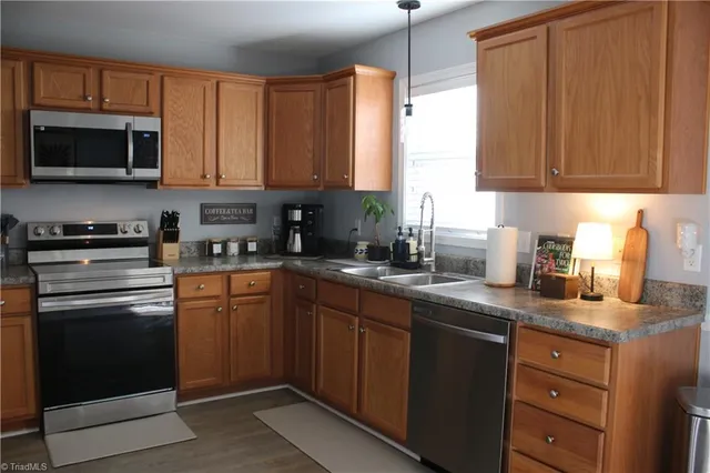 $227,500 | 475 Ansley Way, High Point, NC 27265