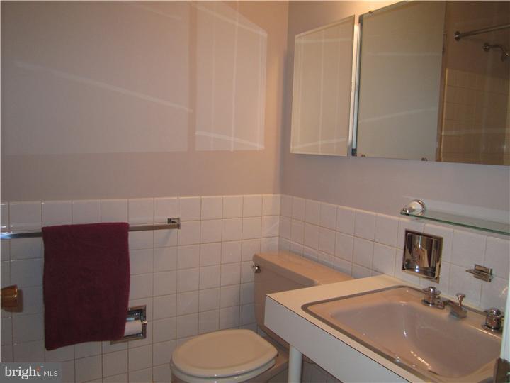 10 Jeffrey Road Reading, PA 19601 - Photo 16 of 23 Bathroom