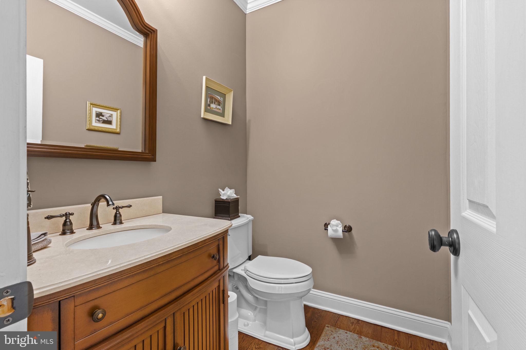 1100 Pineville Road New Hope, PA 18938 - Photo 24 of 97 a bathroom with a toilet a sink and mirror