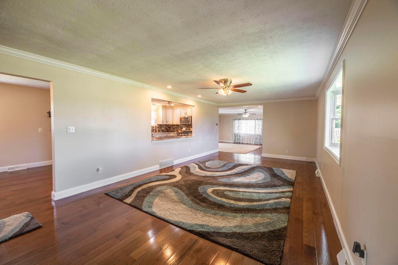 4265 Trabue Road Columbus, OH 43204 - Photo 12 of 37