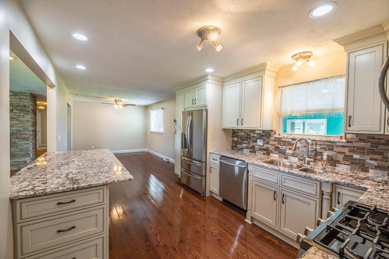 4265 Trabue Road Columbus, OH 43204 - Photo 6 of 37