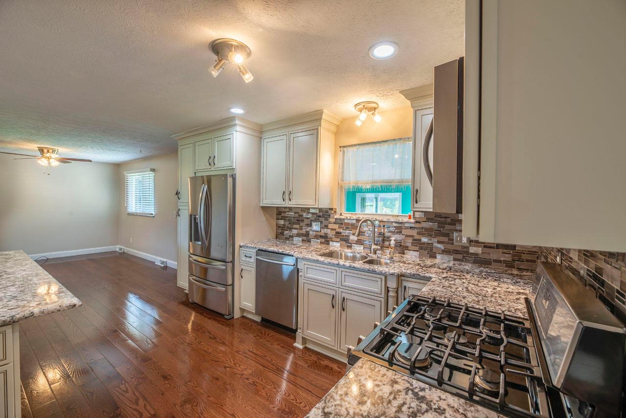 4265 Trabue Road Columbus, OH 43204 - Photo 8 of 37