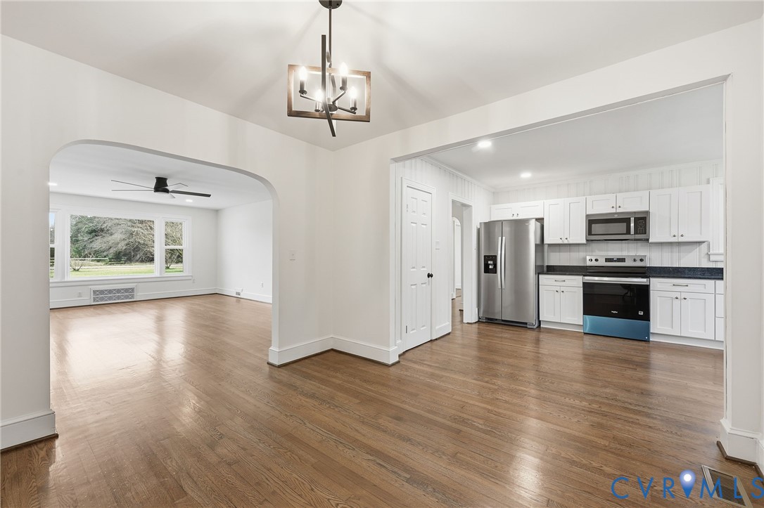 8202 Vaughan Road Petersburg, VA 23805 - Photo 6 of 31