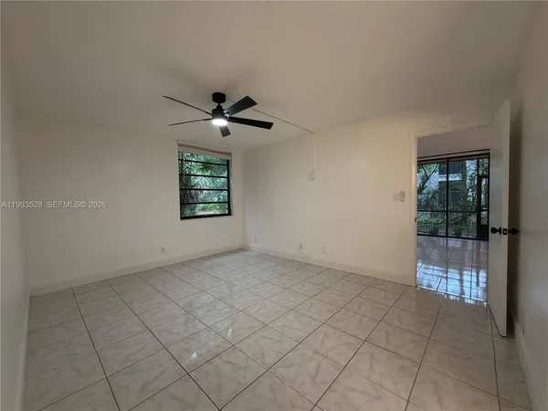 $2,400 | 400 Commodore Drive, Unit 101, Plantation, FL 33325