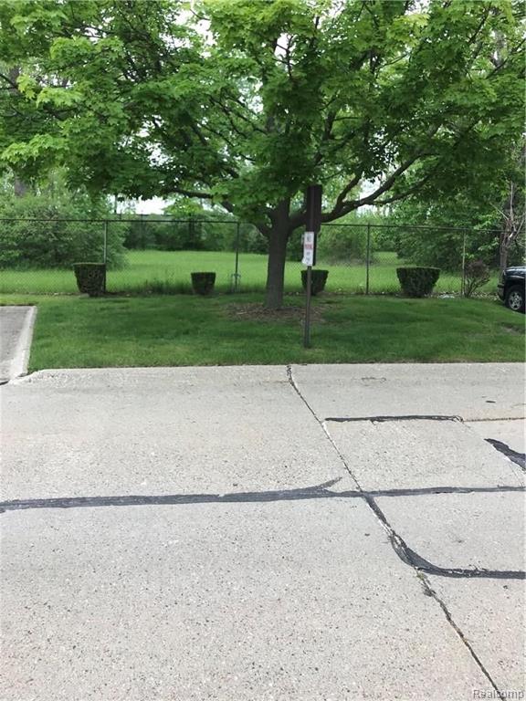 2428 Chalk Farm Road North Warren, MI 48091 - Photo 32 of 32 Gallery Image 32