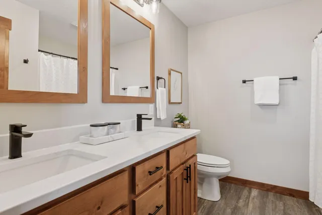 $499,900 | N5200 732nd Street, Ellsworth, WI 54011