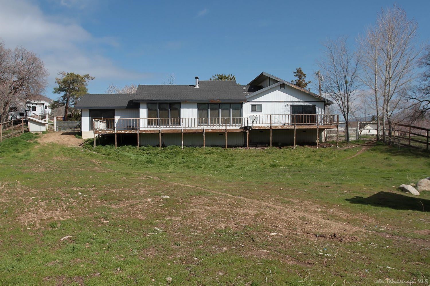 21212 Ridgeway Drive Tehachapi, CA 93561 - Photo 13 of 33 Gallery Image 13