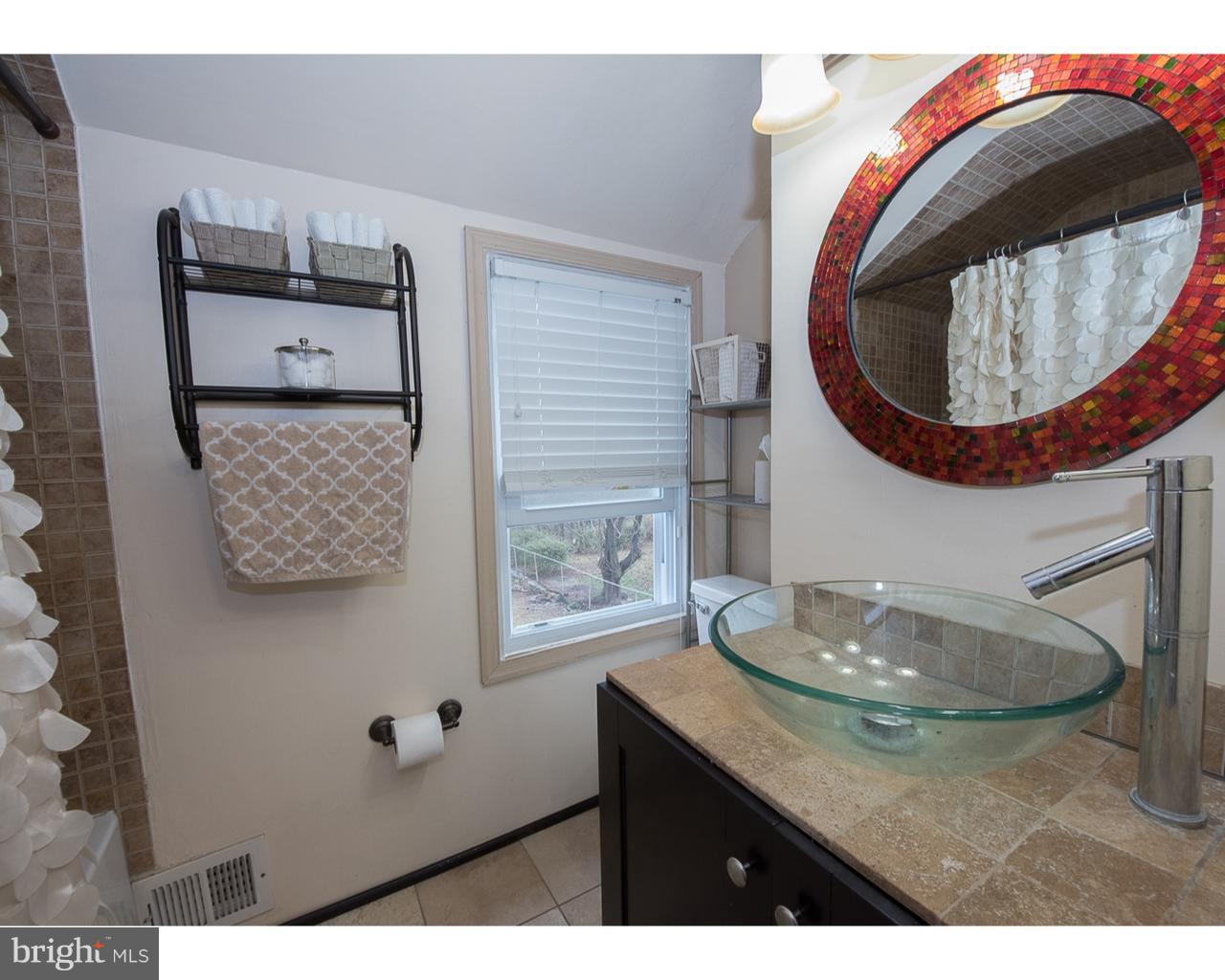 440 Holmes Road Morton, PA 19070 - Photo 20 of 25 Full Bathroom