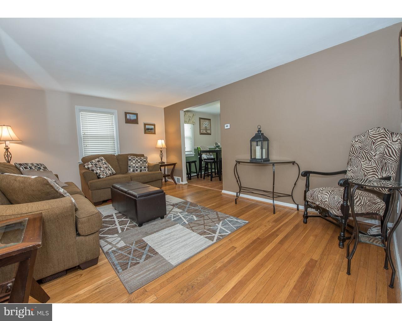 440 Holmes Road Morton, PA 19070 - Photo 3 of 25 Living Room