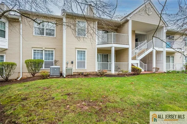 $2,500 | 69 Amberly Court, Unit 165, Franklin Park, NJ 08823