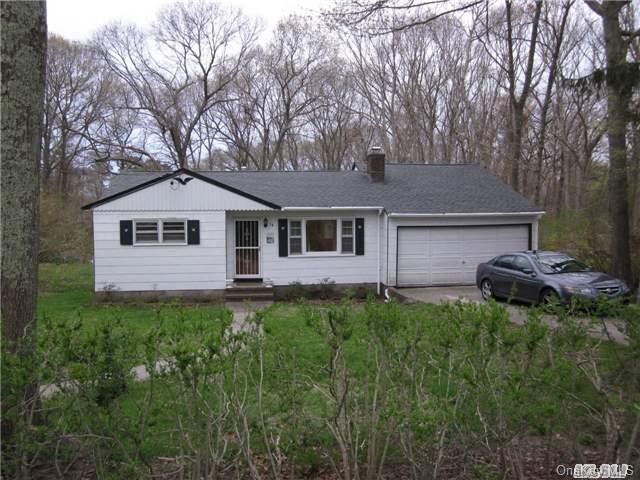 14 Centerview Trail Ridge, NY 11961 - Photo 1 of 1 Gallery Image 1