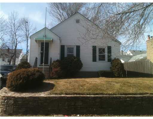 9 Oneida Street Pawtucket, RI 02860 - Photo 1 of 14 Exterior Front.