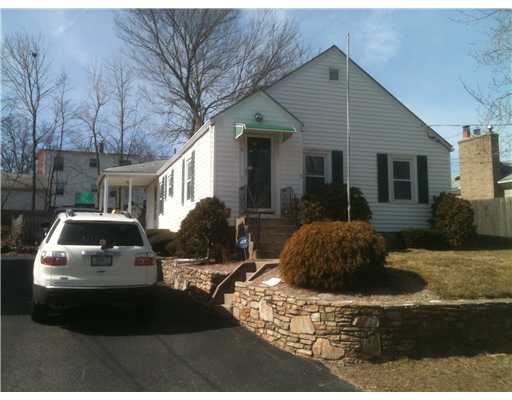 9 Oneida Street Pawtucket, RI 02860 - Photo 2 of 14 Exterior Front.
