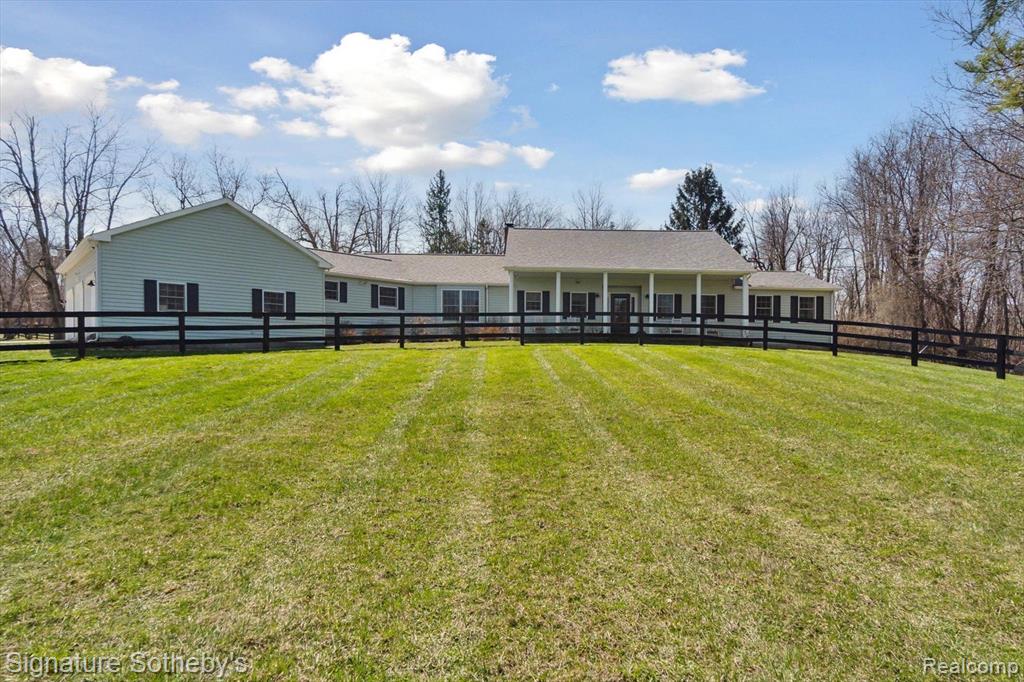 4715 Fox Lake Road Goodrich, MI 48438 - Photo 2 of 53