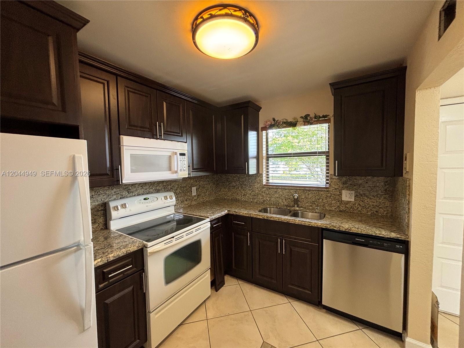 21909 Lake Forest Circle, Unit 205 Boca Raton, FL 33433 - Photo 3 of 20