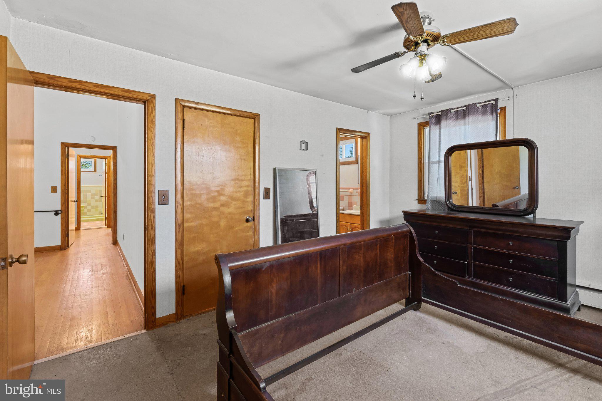 5422 Woodbine Road Woodbine, MD 21797 - Photo 20 of 39 Charming bedroom with natural light.