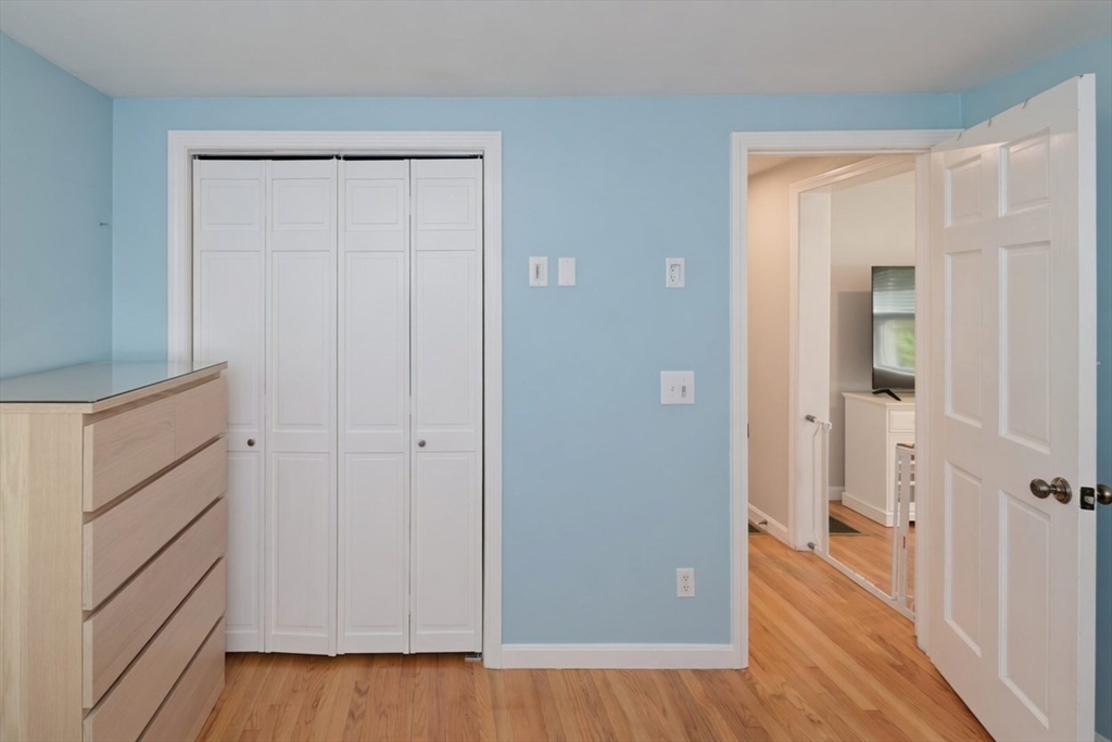 24 Woodland Road Uxbridge, MA 01569 - Photo 17 of 35