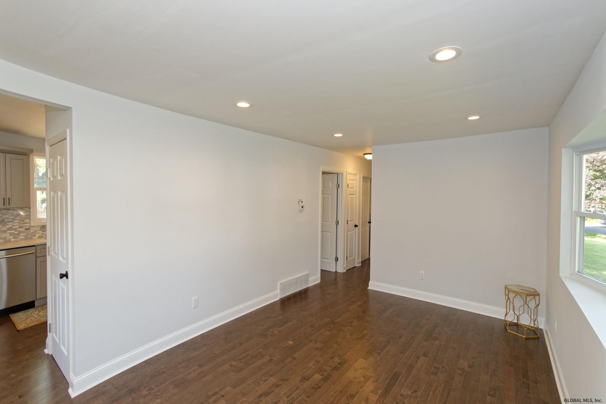 38 Tanglewood Road Colonie, NY 12205 - Photo 11 of 28 Photo 11