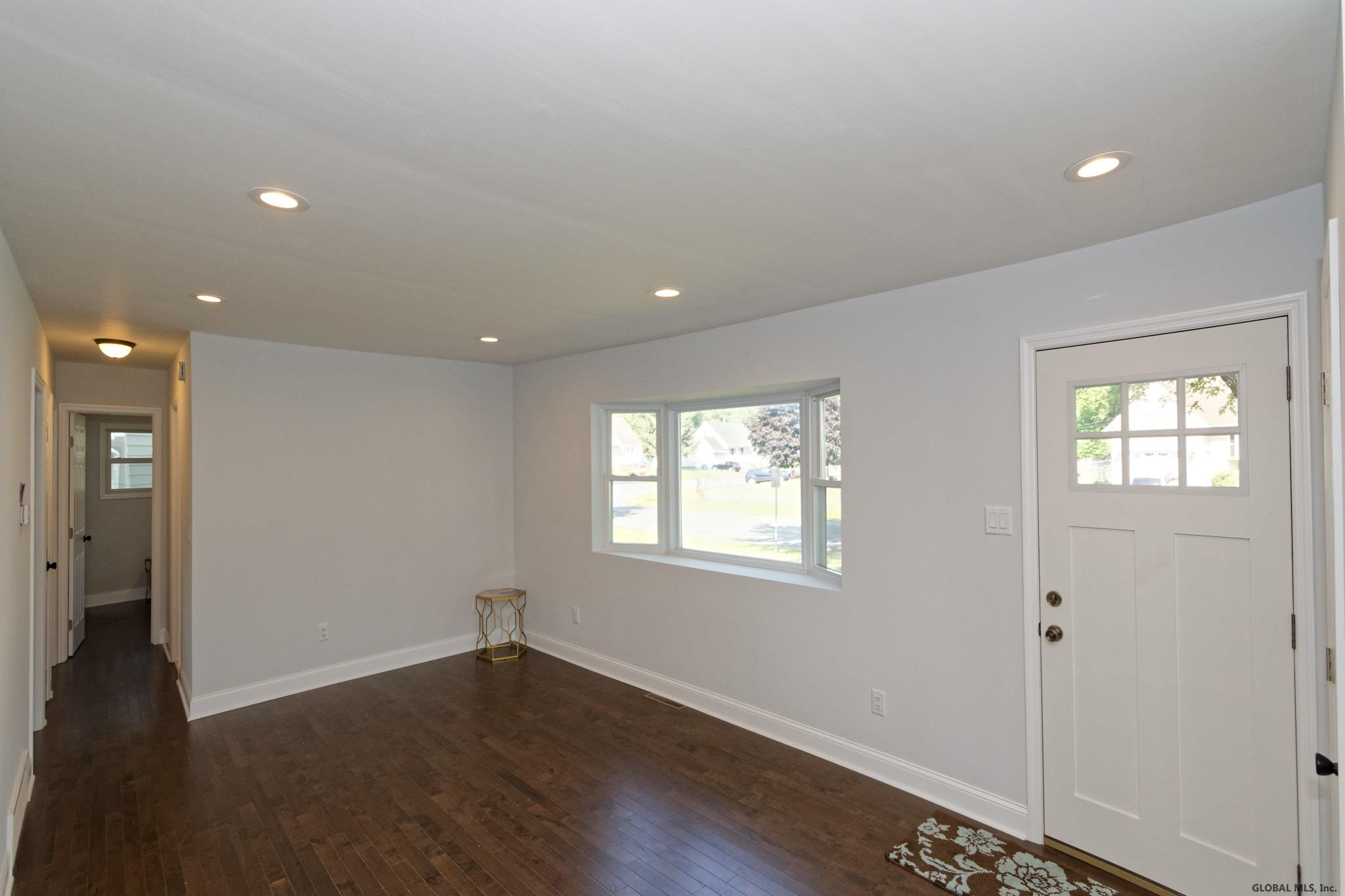 38 Tanglewood Road Colonie, NY 12205 - Photo 12 of 28 Photo 12