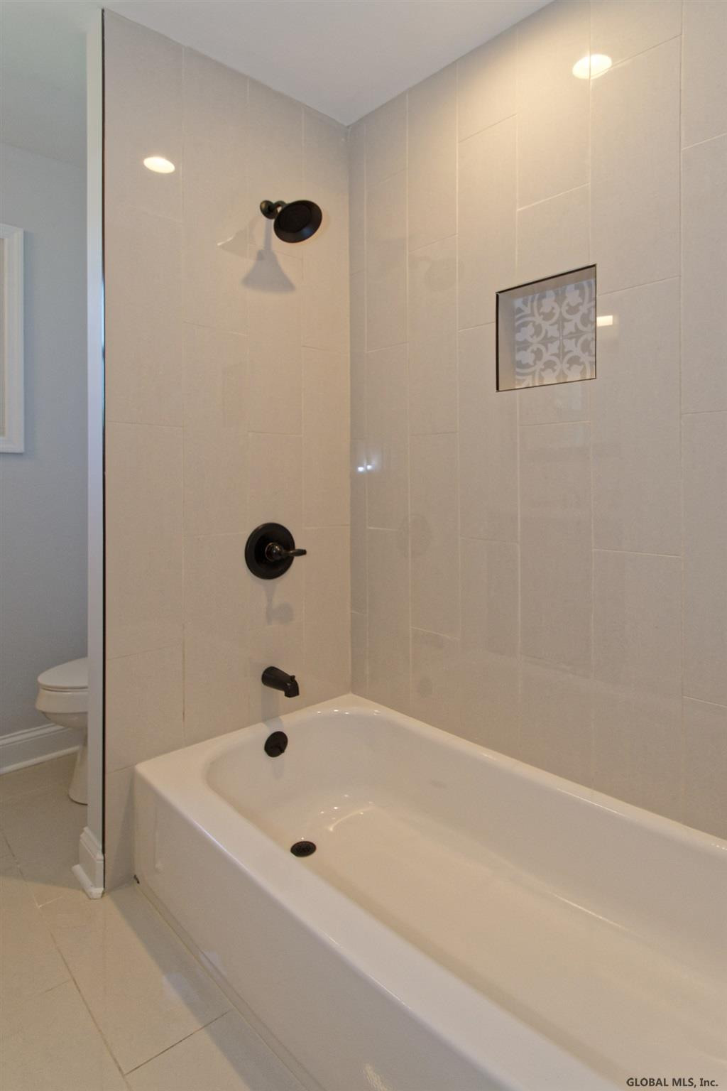 38 Tanglewood Road Colonie, NY 12205 - Photo 18 of 28 Photo 18