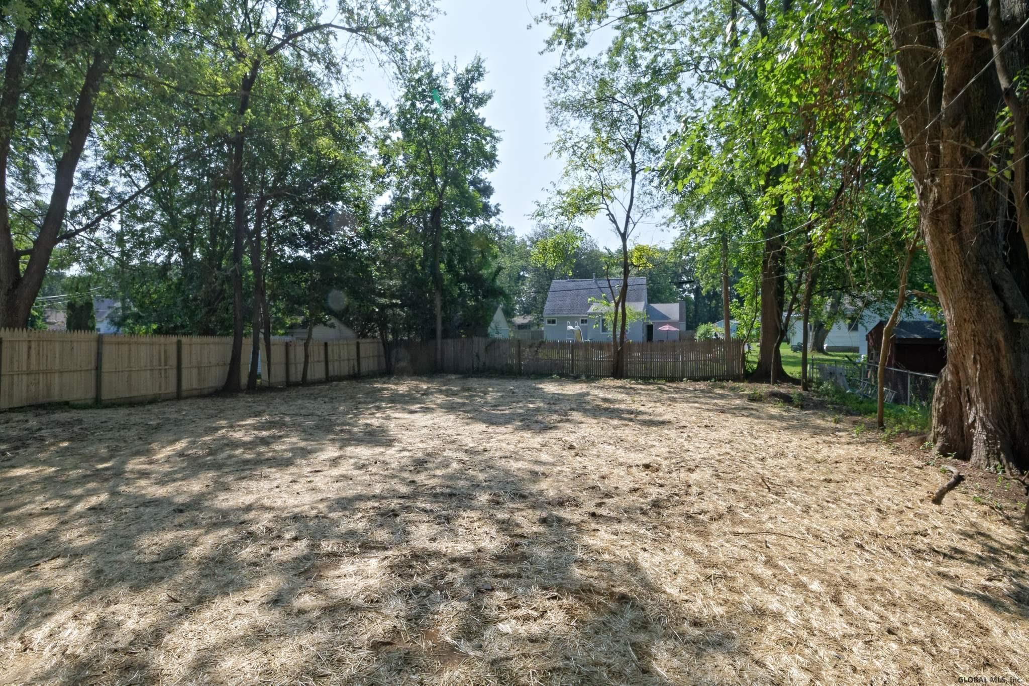38 Tanglewood Road Colonie, NY 12205 - Photo 23 of 28 Photo 23