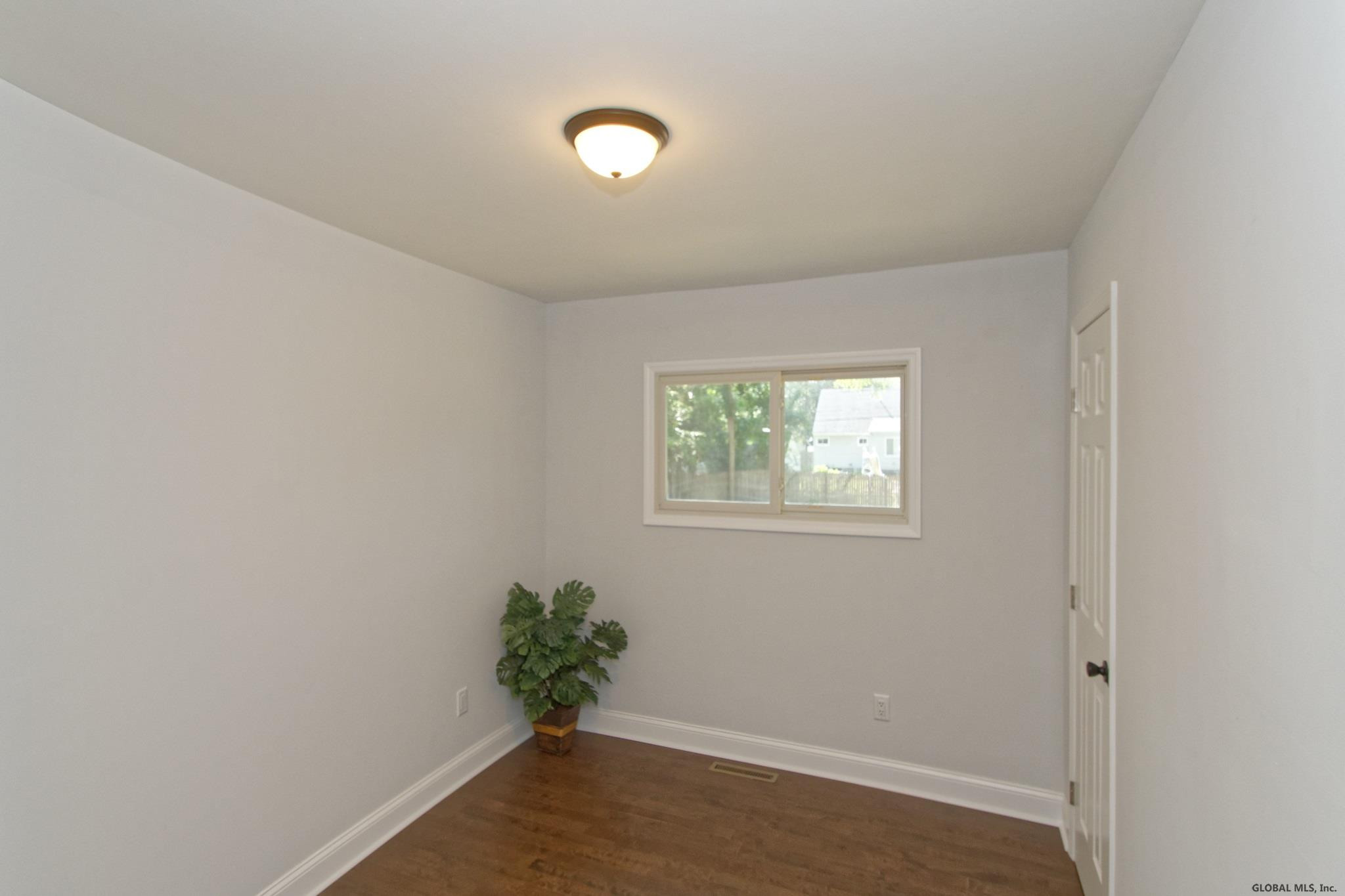 38 Tanglewood Road Colonie, NY 12205 - Photo 10 of 28 Photo 10