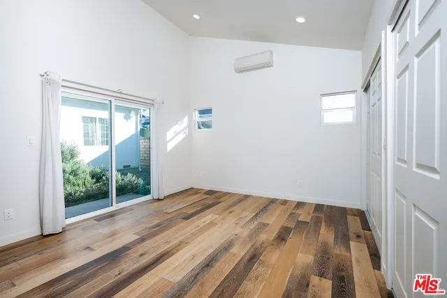 $3,250 | 6461 Whitman Avenue, Lake Balboa, CA 91406