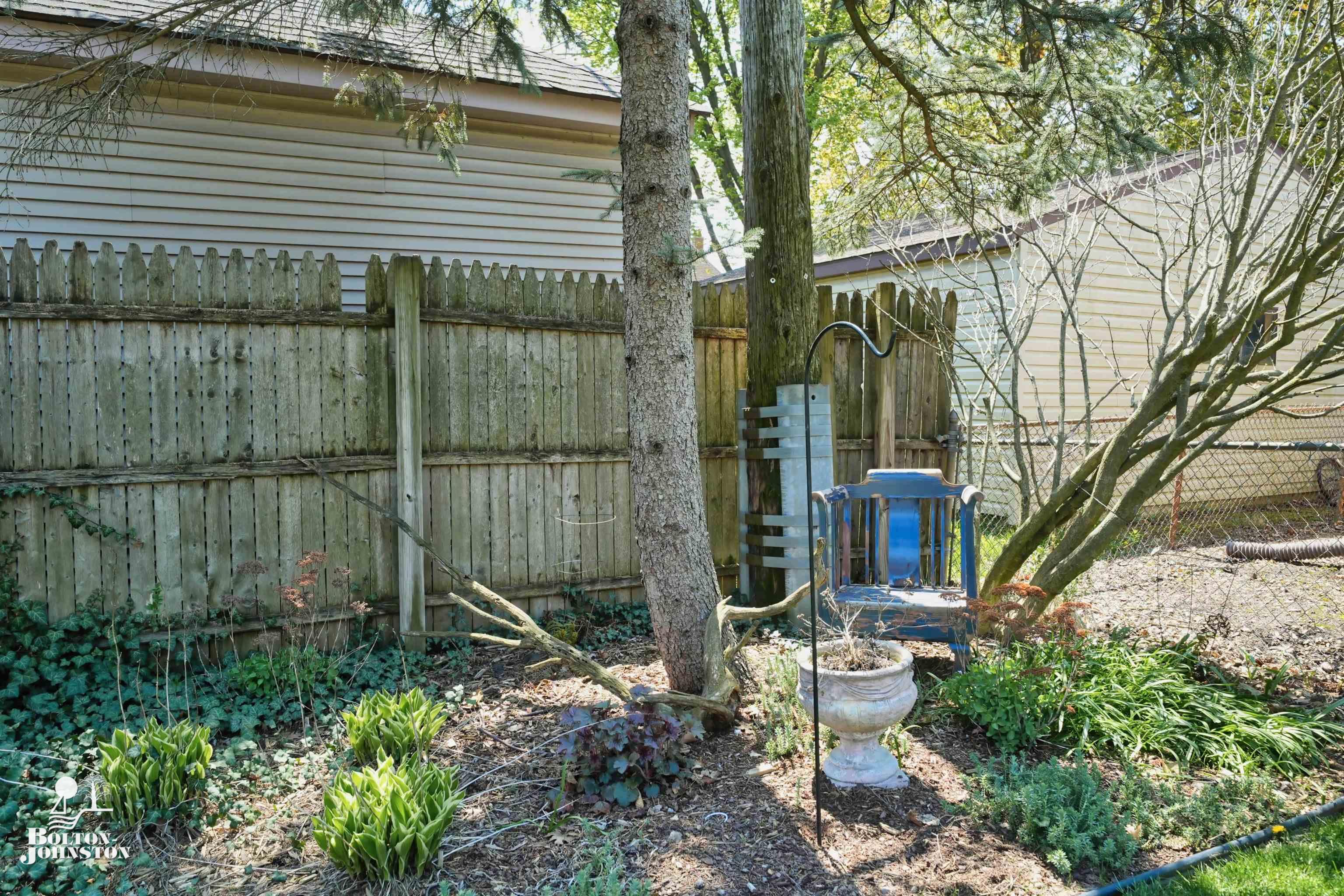 831 Lincoln Road Grosse Pointe, MI 48230 - Photo 32 of 41 50108097-31.JPG