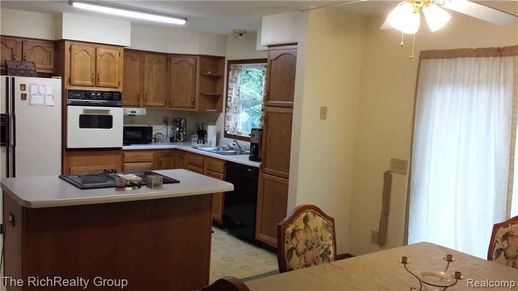 41420 Harris Road Belleville, MI 48111 - Photo 15 of 42