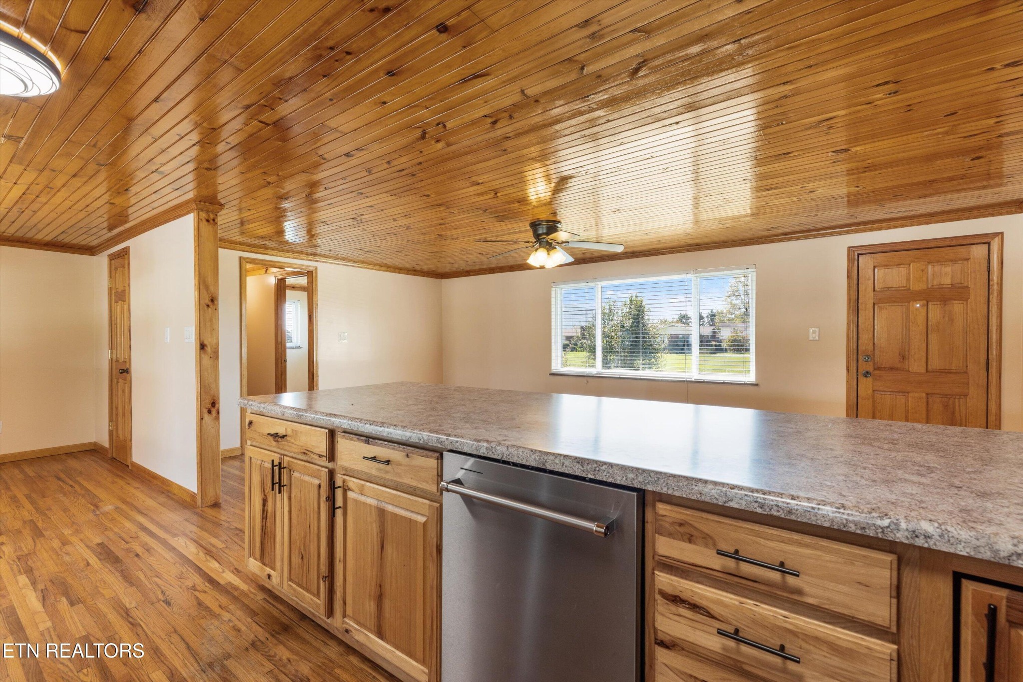 9821 East Emory Road Corryton, TN 37721 - Photo 15 of 42