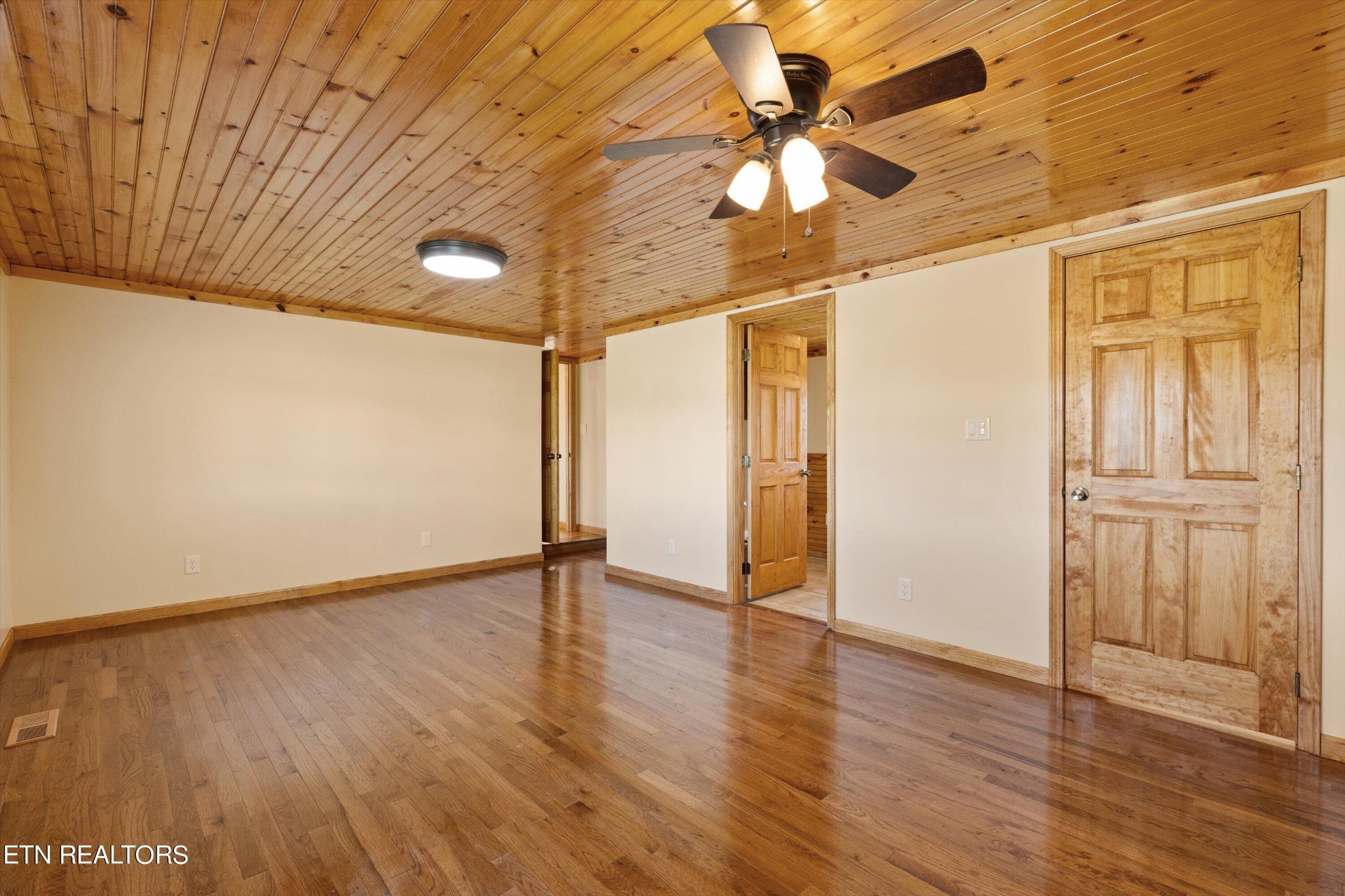 9821 East Emory Road Corryton, TN 37721 - Photo 23 of 42