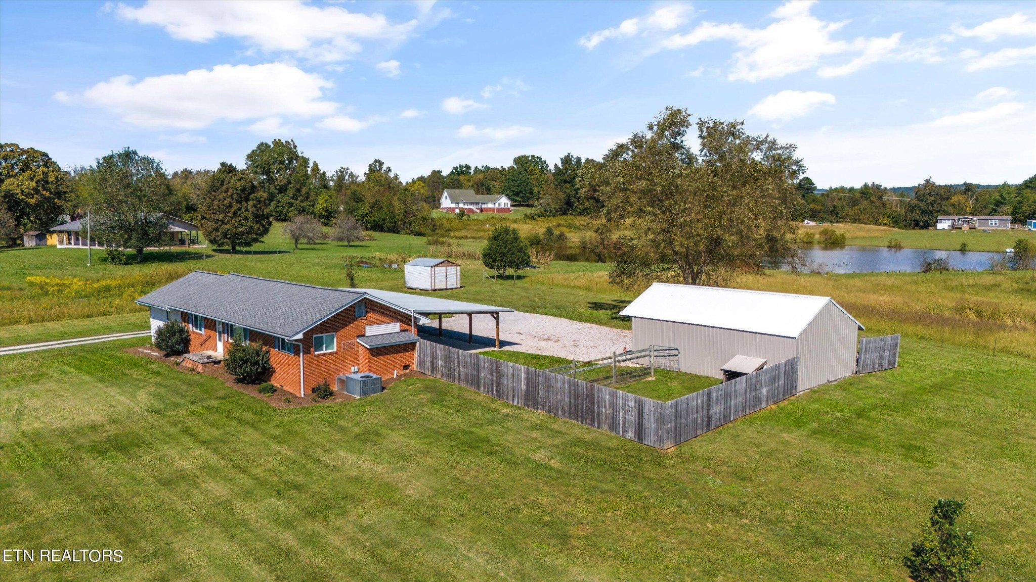 9821 East Emory Road Corryton, TN 37721 - Photo 36 of 42