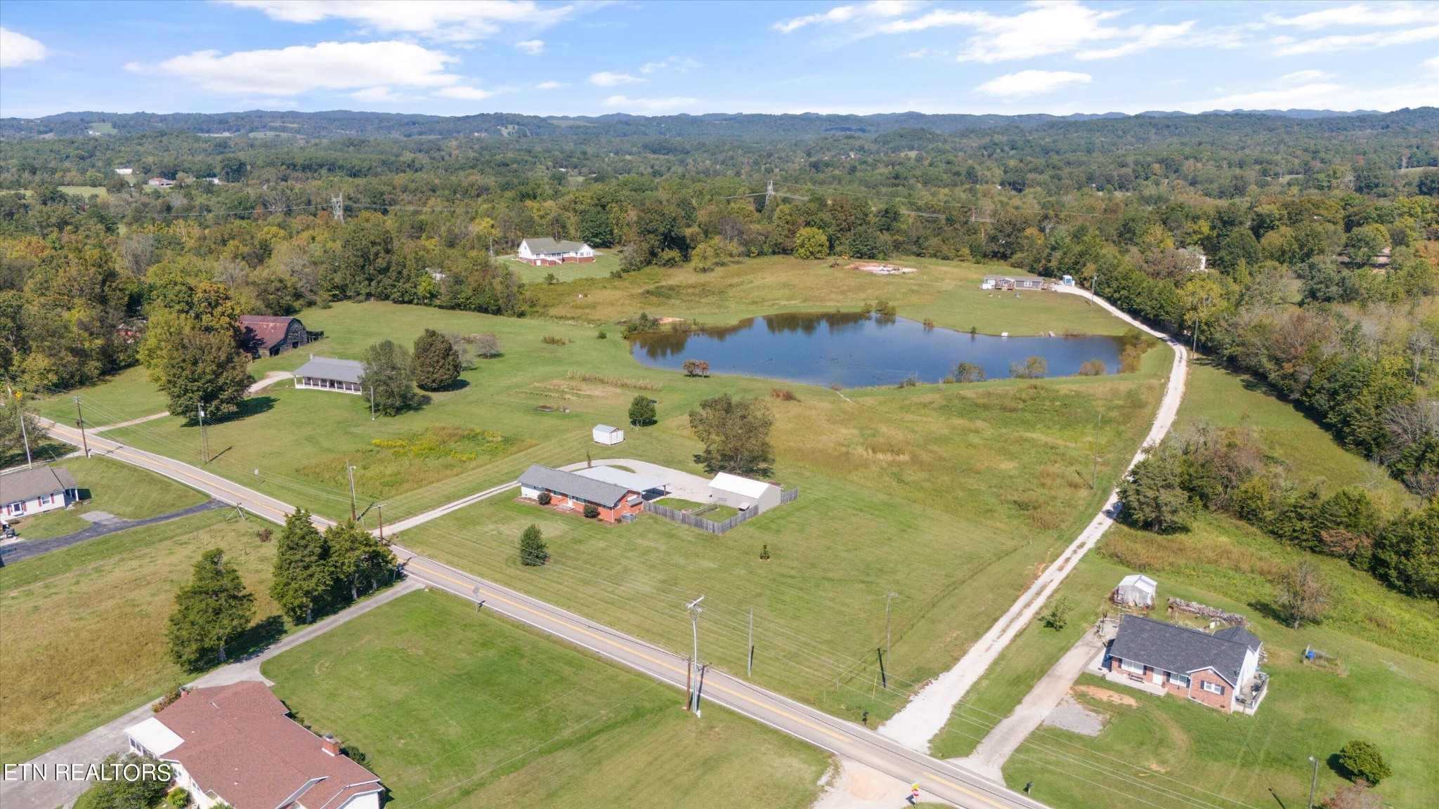 9821 East Emory Road Corryton, TN 37721 - Photo 40 of 42