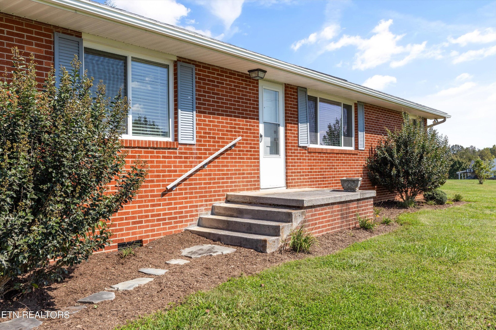 9821 East Emory Road Corryton, TN 37721 - Photo 7 of 42
