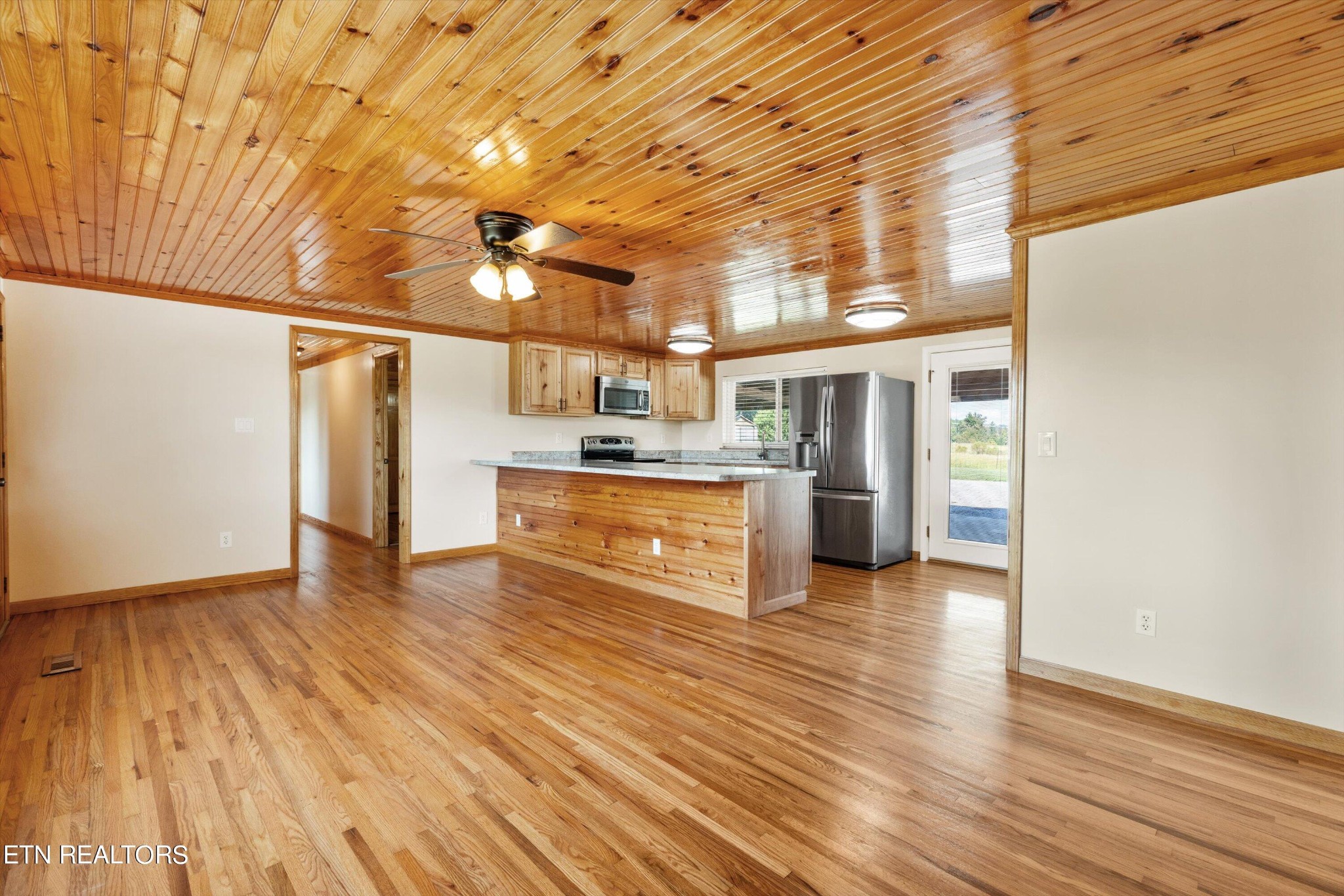 9821 East Emory Road Corryton, TN 37721 - Photo 9 of 42