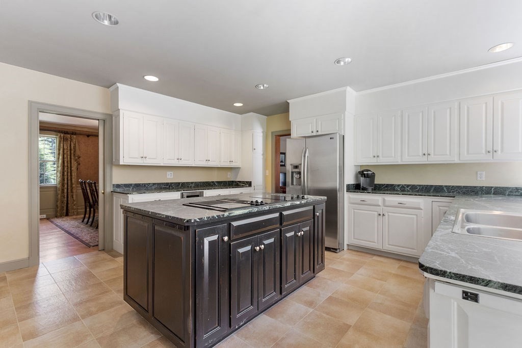 91 Bogastow Brook Road Sherborn, MA 01770 - Photo 4 of 41