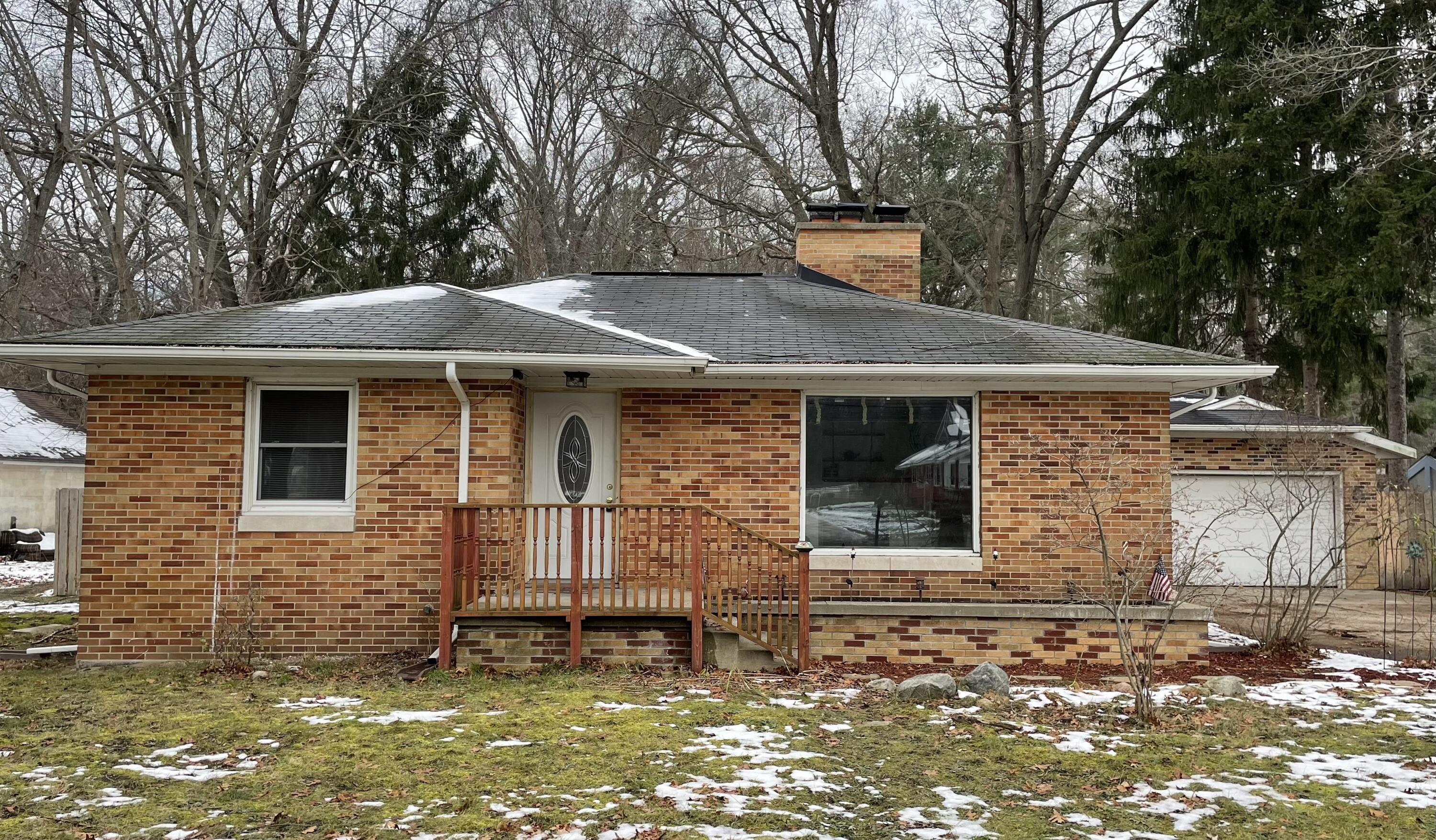 1112 West Giles Road Muskegon, MI 49445 - Photo 3 of 38 IMG_4576