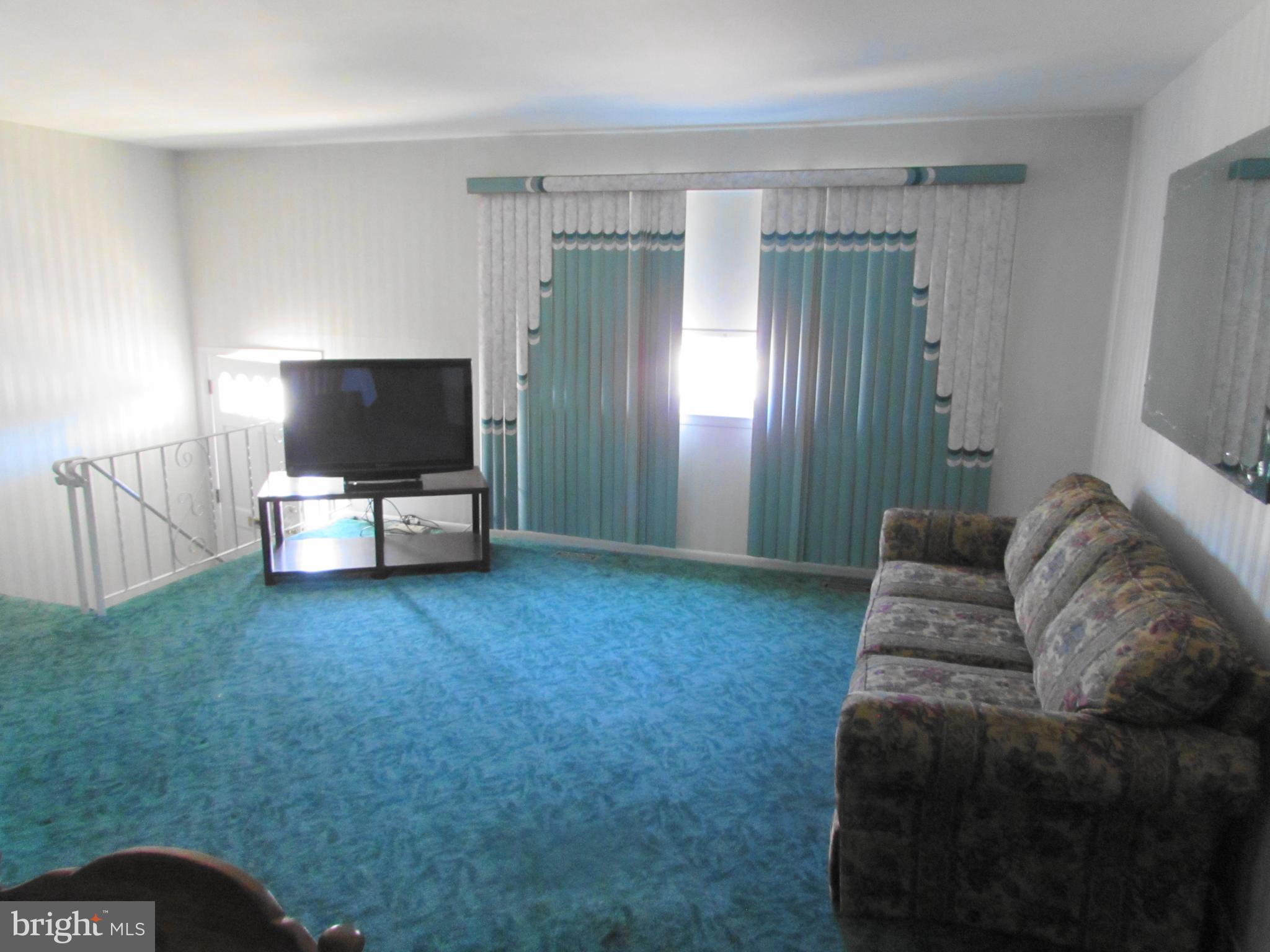 11900 Farwell Road Philadelphia, PA 19154 - Photo 4 of 23 Gallery Image 4