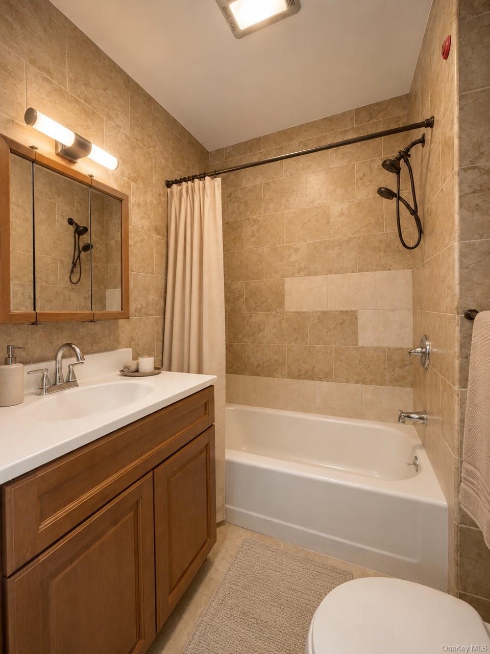36 Walnut Road Inwood, NY 11096 - Photo 6 of 14