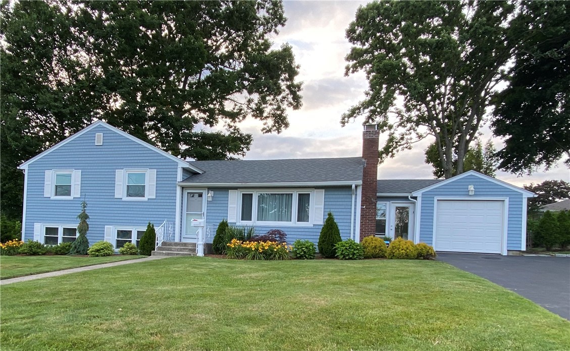 37 Park Forest Road Cranston, RI 02920 - Photo 1 of 26 Gallery Image 1
